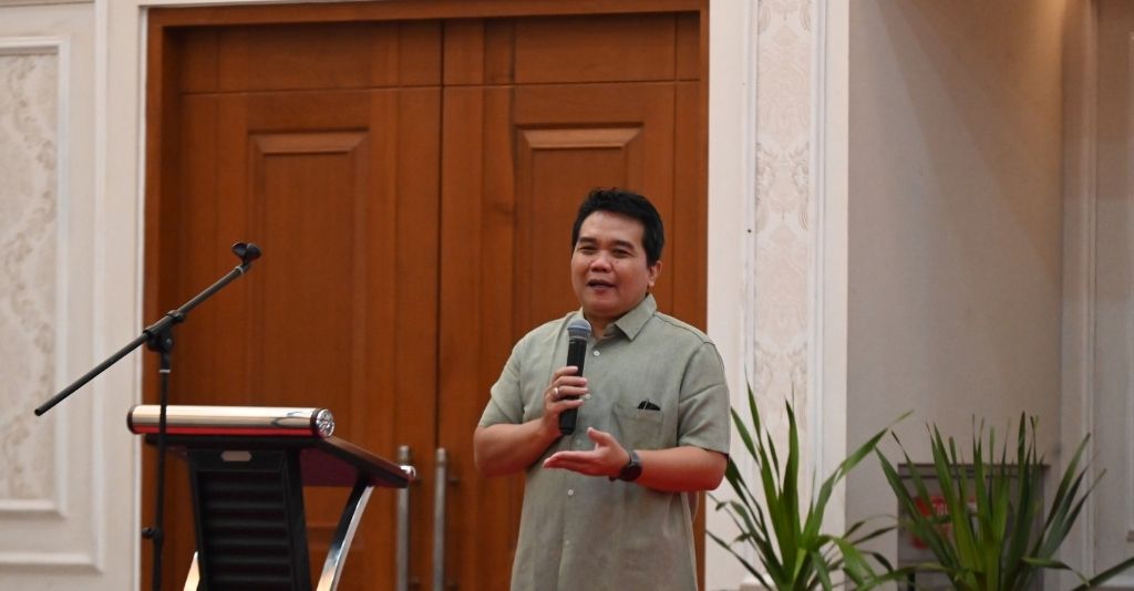 Profesor Noor Cholis Idham dari UII Yogyakarta saat memberikan sambutan pada acara kunjungan mahasiswa Arsitektur UII ke Menara Mandiri sebagai peserta Training GBCI. (dok. BDP)